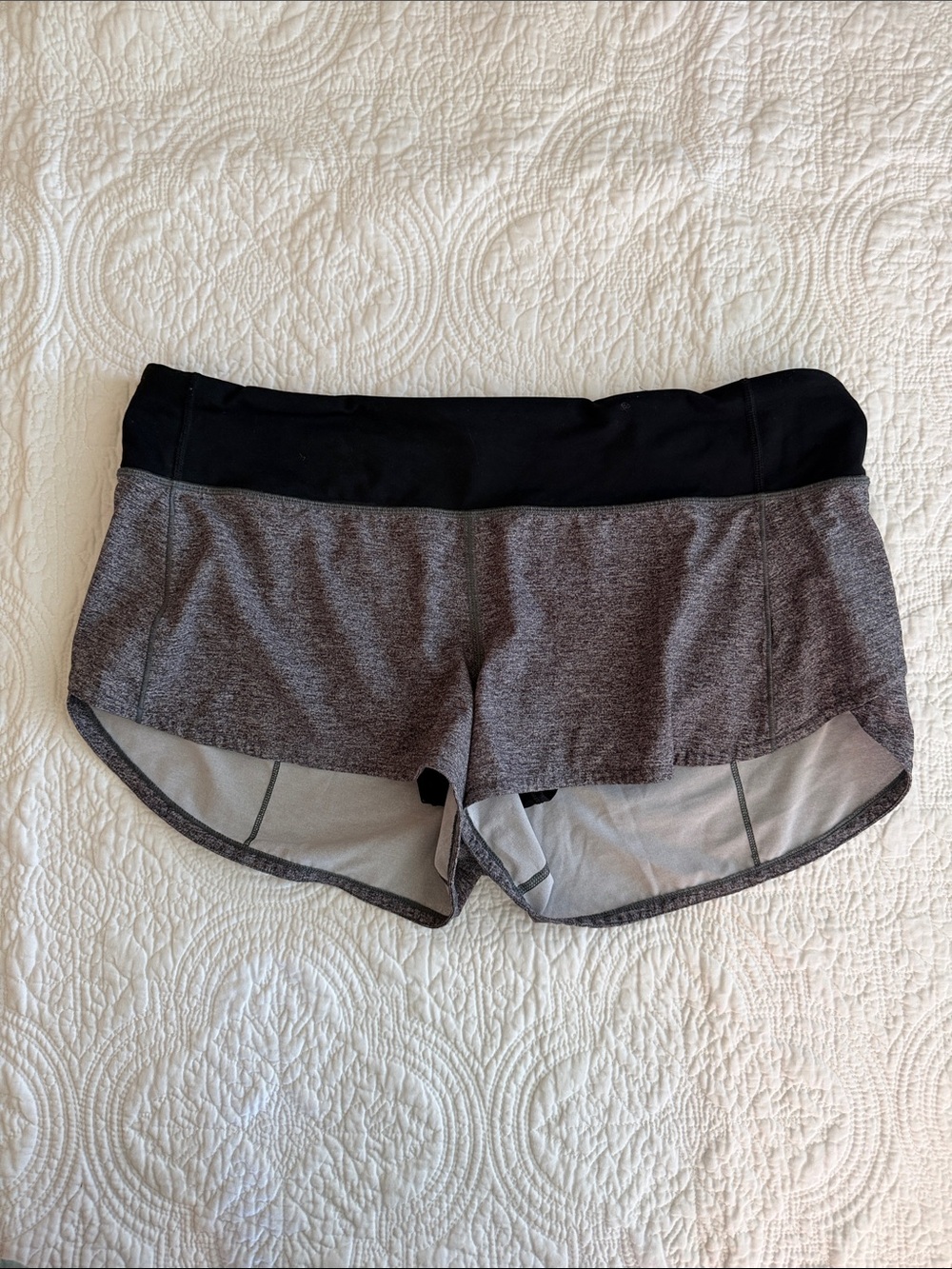Lululemon Run Speed Shorts Size 10 Heather Grey Black 2.5” Lined Athletic Runnin